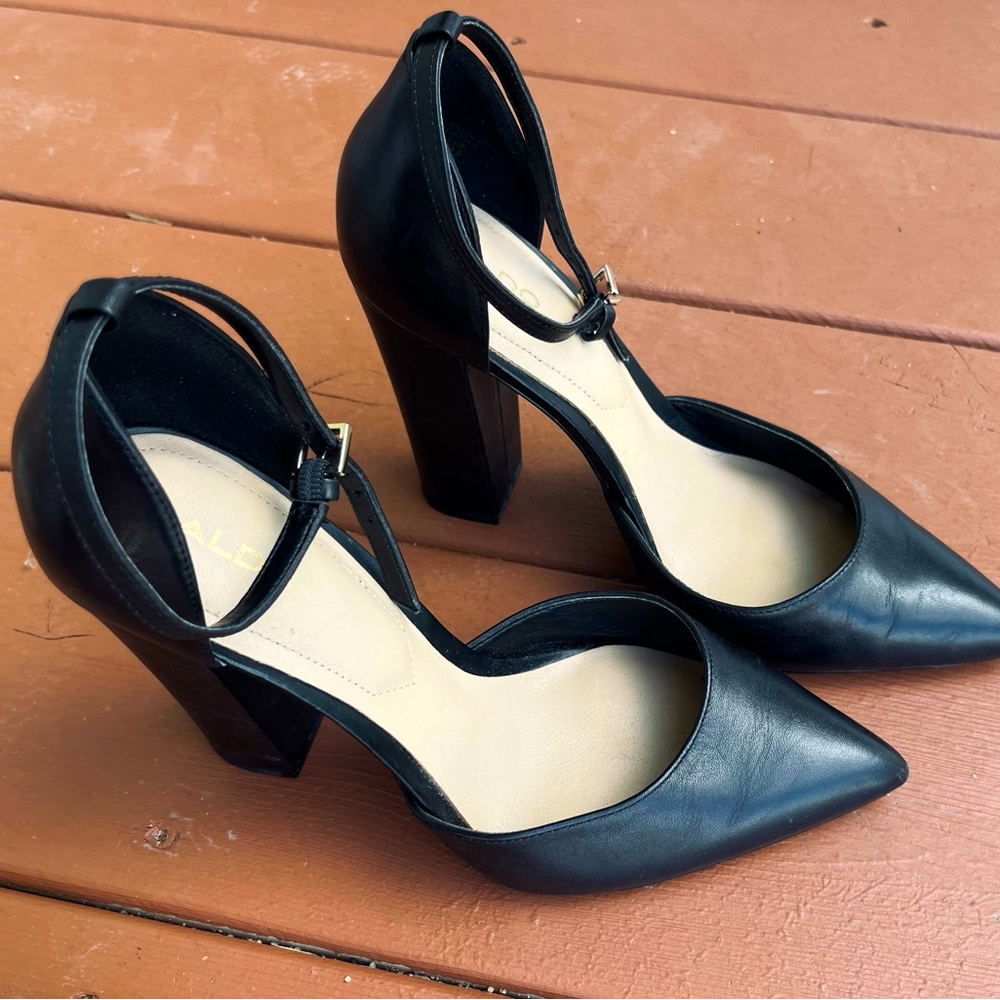 Aldo leather closed heels